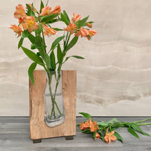 Load image into Gallery viewer, Tanoak Vase