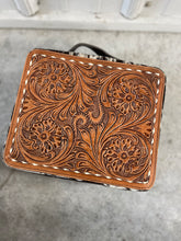 Load image into Gallery viewer, Adventure Awaits Jewelry Box