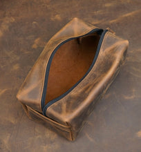 Load image into Gallery viewer, Leather Travel Bag