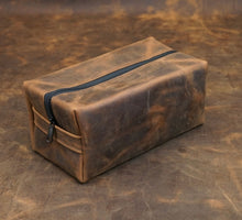 Load image into Gallery viewer, Leather Travel Bag