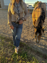 Load image into Gallery viewer, Longsleeved Sweater
