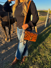 Load image into Gallery viewer, Longsleeved Sweater
