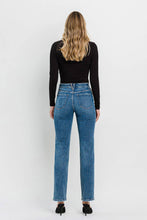 Load image into Gallery viewer, HIGH RISE STRAIGHT JEANS
