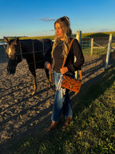 Load image into Gallery viewer, Longsleeved Sweater
