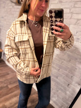 Load image into Gallery viewer, Detachable Hooded Plaid Jacket

