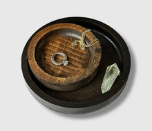 Load image into Gallery viewer, Circle Wood Jewelry Tray
