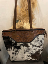 Load image into Gallery viewer, The Perry Purse
