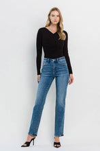 Load image into Gallery viewer, HIGH RISE STRAIGHT JEANS
