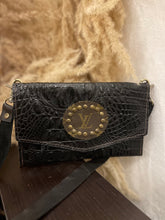 Load image into Gallery viewer, The Lexi Purse
